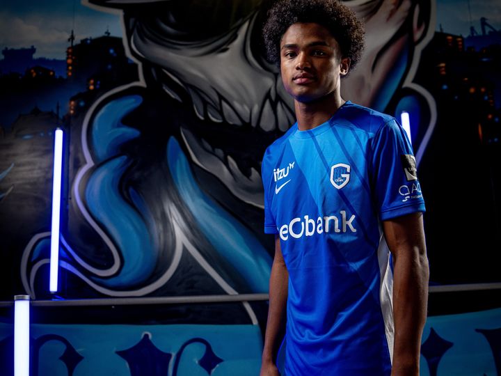 Jonge Amerikaan Kayden Pierre (21) tekent voor 4 seizoenen bij KRC Genk